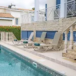 Seaview Selenia Pool & Jacuzzi In Вилла