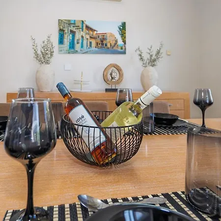 Seaview Selenia Pool & Jacuzzi In