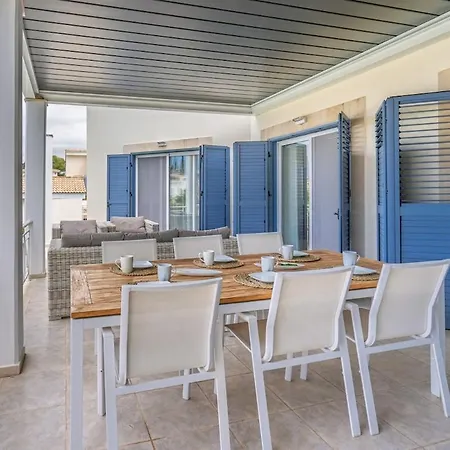 Seaview Selenia Pool & Jacuzzi In Βίλα