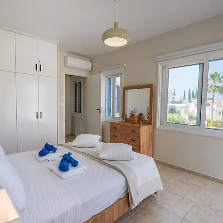 Selenia With Private Pool & Jacuzzi In Latsi Paphos Neo Chorio