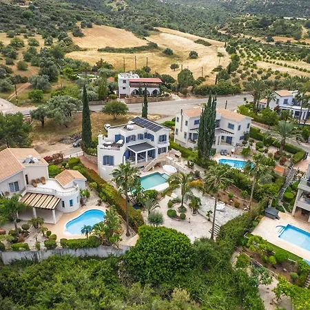 Selenia With Private Pool & Jacuzzi In Latsi Paphos * Neo Chorio