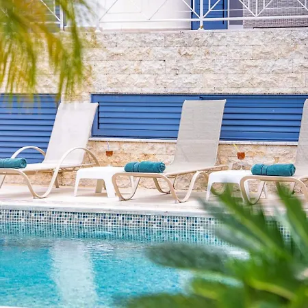 ヴィラ Seaview Selenia Pool & Jacuzzi In