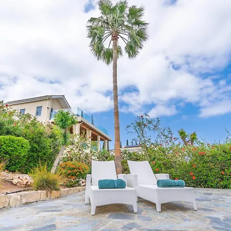 Seaview Selenia With Private Pool In Paphos * Neo Chorio