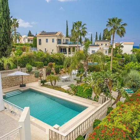 Seaview Selenia With Private Pool In Paphos Neo Chorio