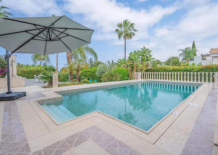 ヴィラ Seaview Selenia Pool & Jacuzzi In ネオ・チョリオ