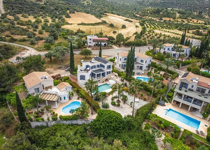Seaview Selenia Pool & Jacuzzi In Vilă Neo Chorio