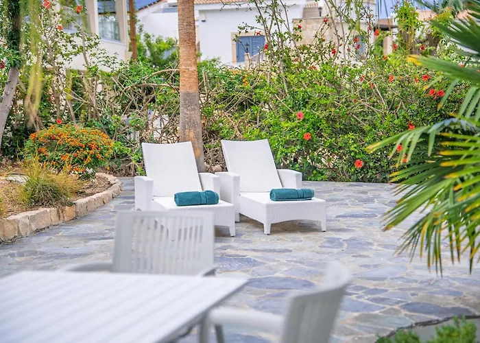 Vilă Seaview Selenia Pool & Jacuzzi In Neo Chorio