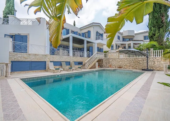 Seaview Selenia Pool & Jacuzzi In