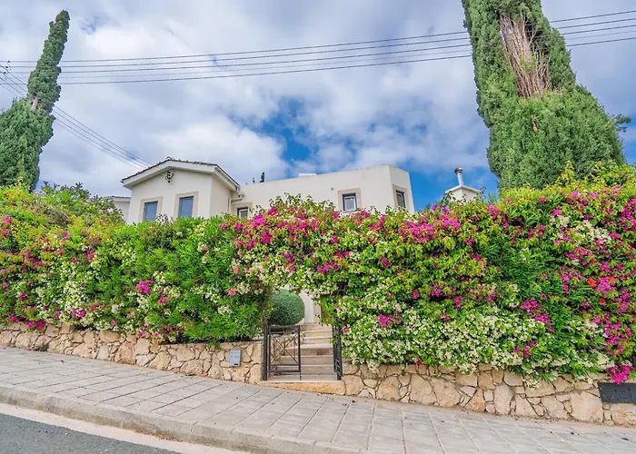 Seaview Selenia Pool & Jacuzzi In *