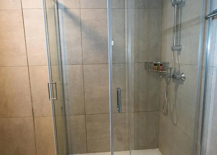 Seaview Selenia Pool & Jacuzzi In Vilă *