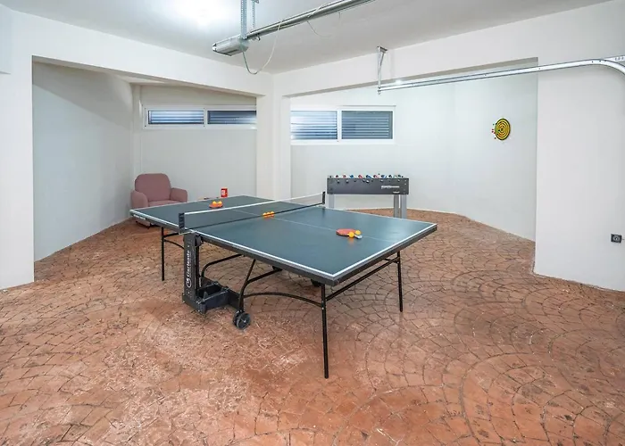 Seaview Selenia Pool & Jacuzzi In Vilă Neo Chorio