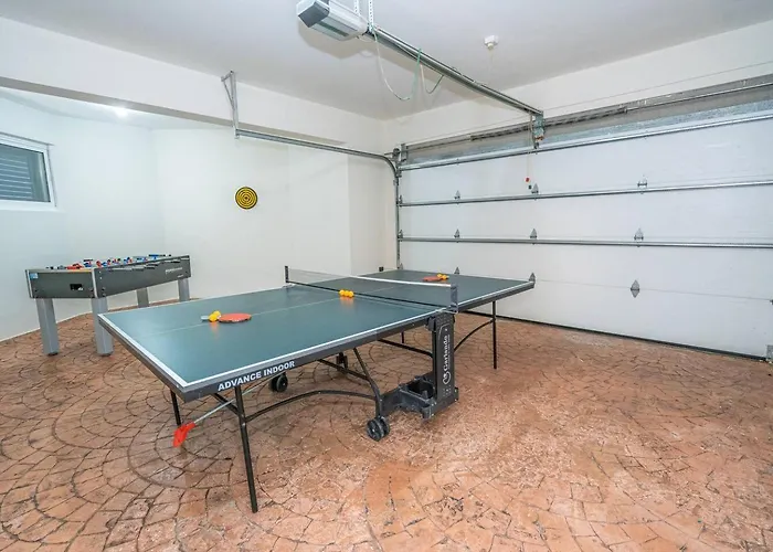 Seaview Selenia Pool & Jacuzzi In