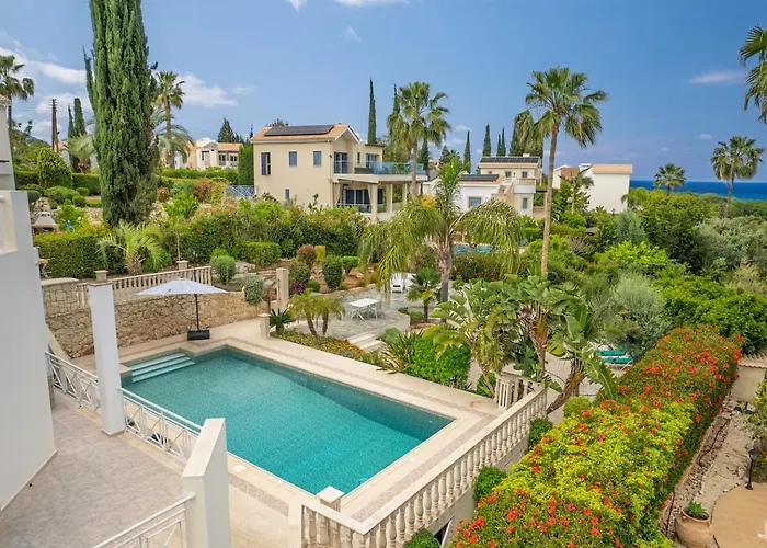 Seaview Selenia Pool & Jacuzzi In Neo Chorio