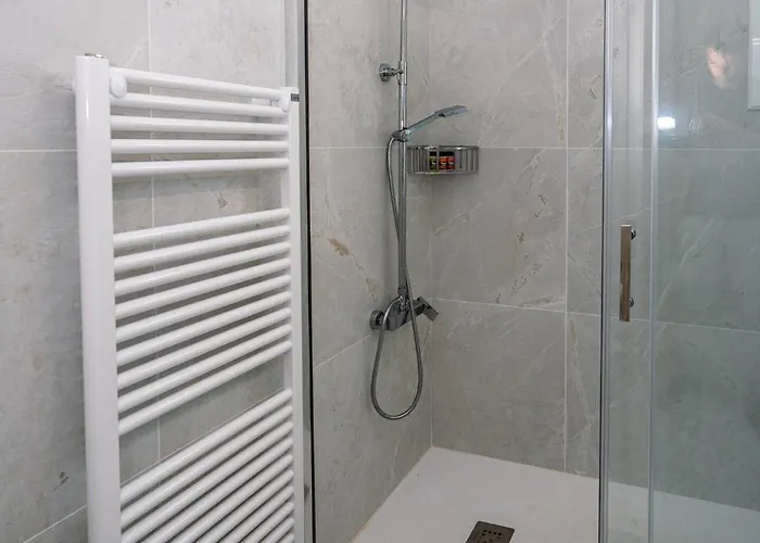 Seaview Selenia Pool & Jacuzzi In Vilă *