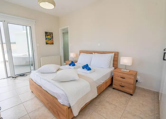 Seaview Selenia Pool & Jacuzzi In ヴィラ *