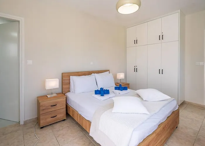 Seaview Selenia Pool & Jacuzzi In ヴィラ *