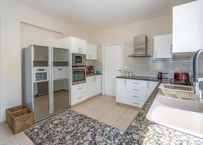 Seaview Selenia Pool & Jacuzzi In ヴィラ